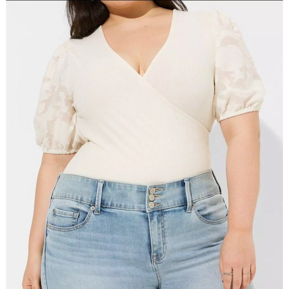 Torrid Ribbed V-Neck Surplice Top Pristine Size 2 (2X 18–20) Soft Stretch - Picture 2 of 9